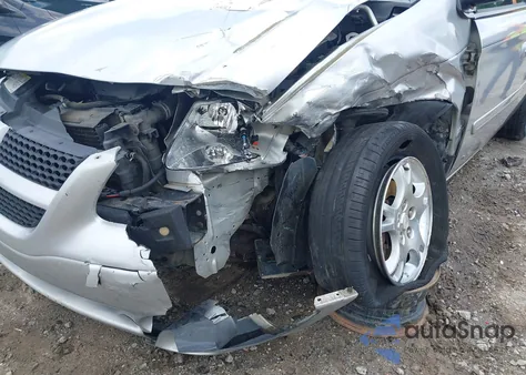 2004 Dodge Grand Caravan Sxt from USA, damaged, VIN 2D4GP44LX4R526849